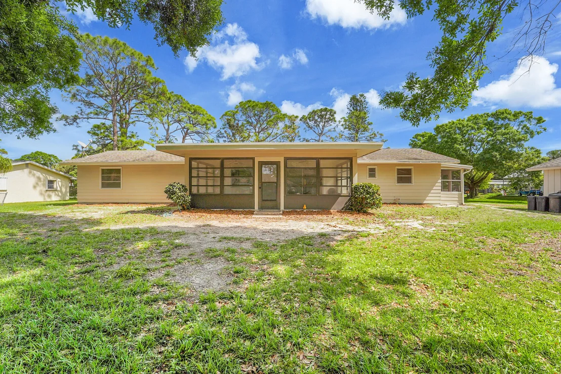 Photo of 5111 Palm Drive