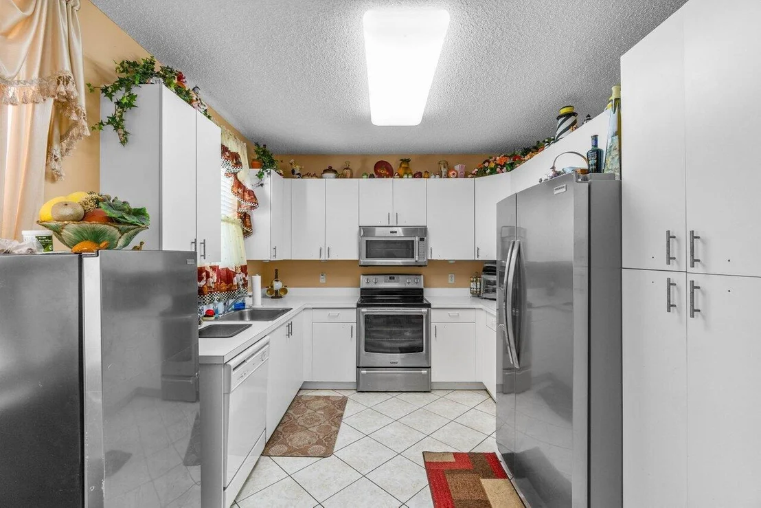 Photo of 7827 Oak Grove Circle