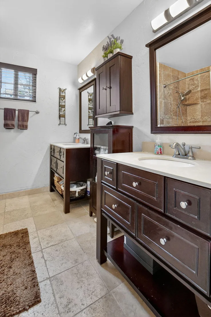 Photo of 9976 Robins Nest Road