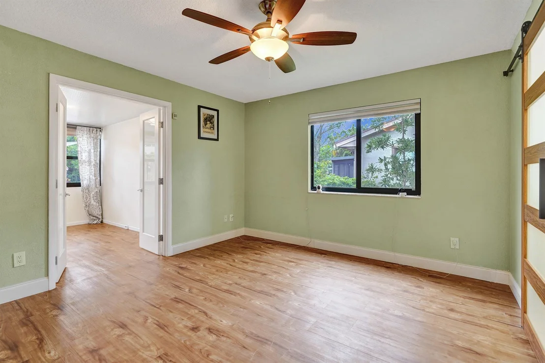 Photo of 96 Mayfair Lane