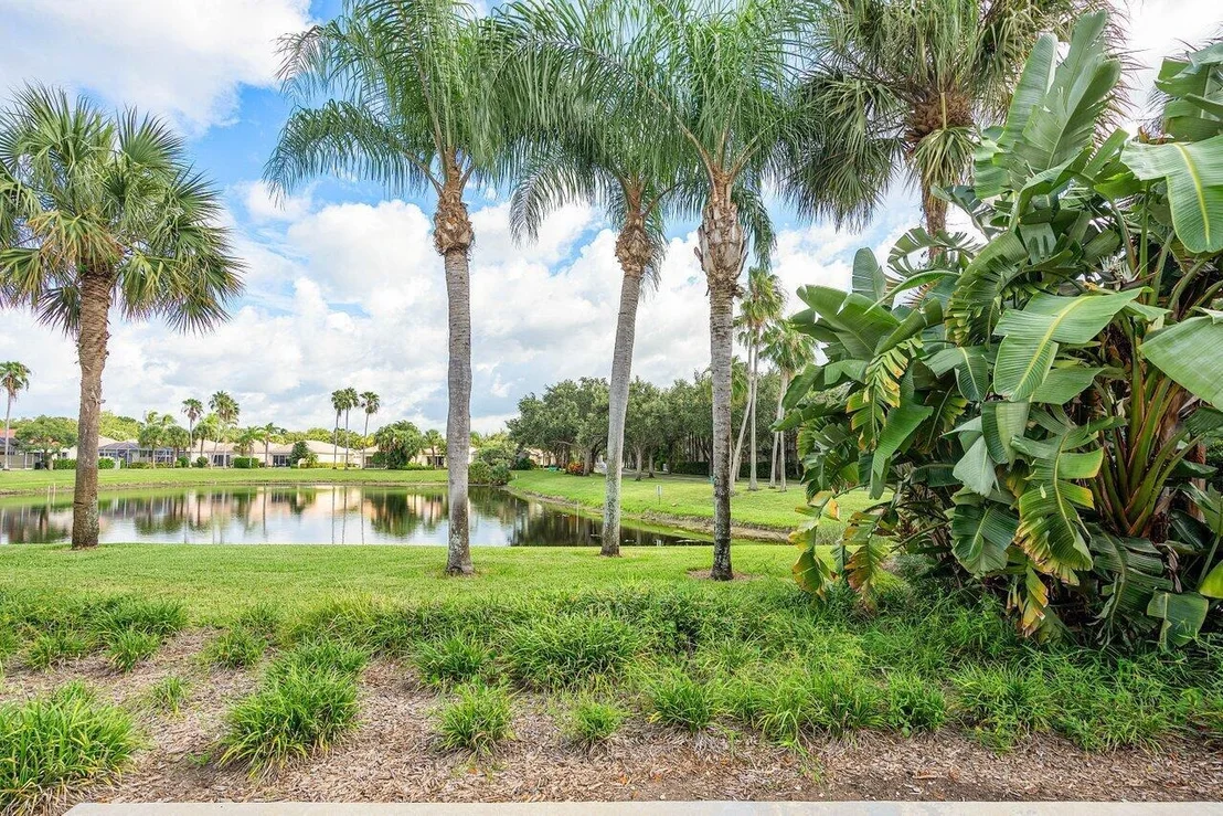 Photo of 4775 Lakeland Drive