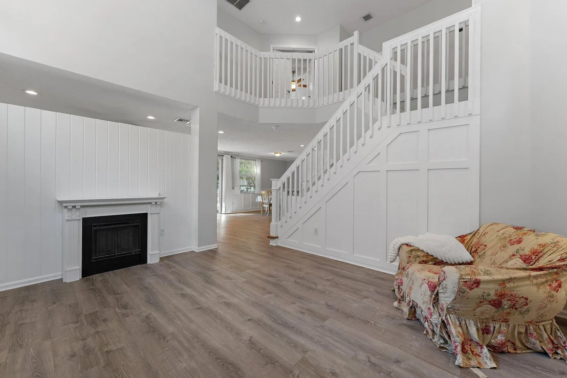 Photo of 9886 Warner Lane