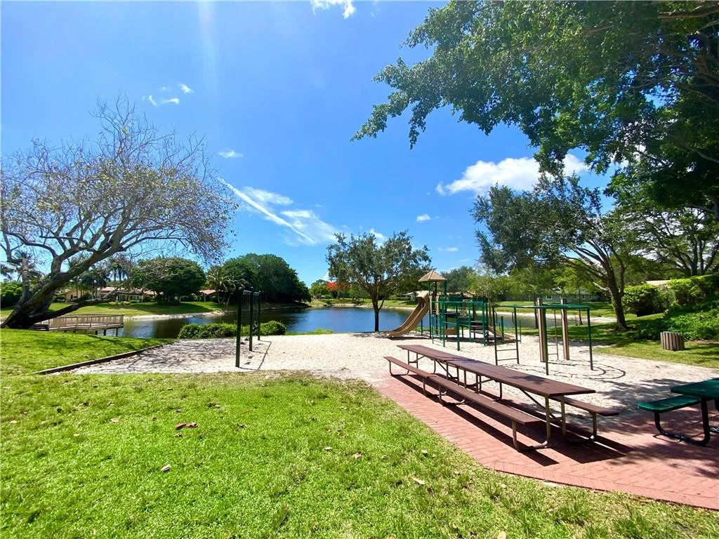 Photo of 2902 NW 24th Way