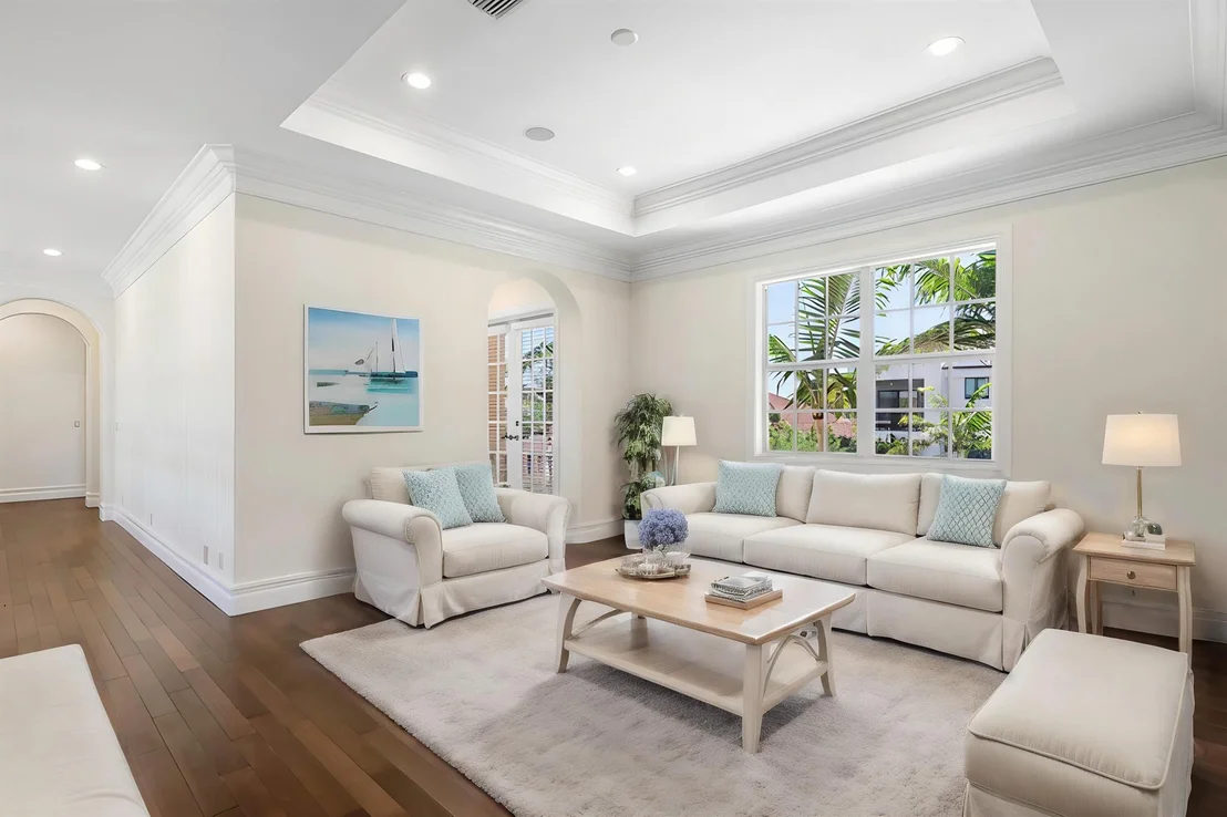 Photo of 953 Banyan Drive