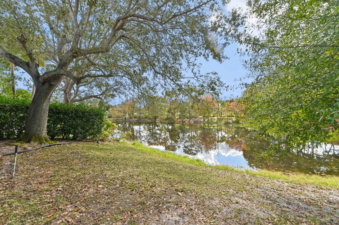 Photo of 1718 Sawgrass Circle