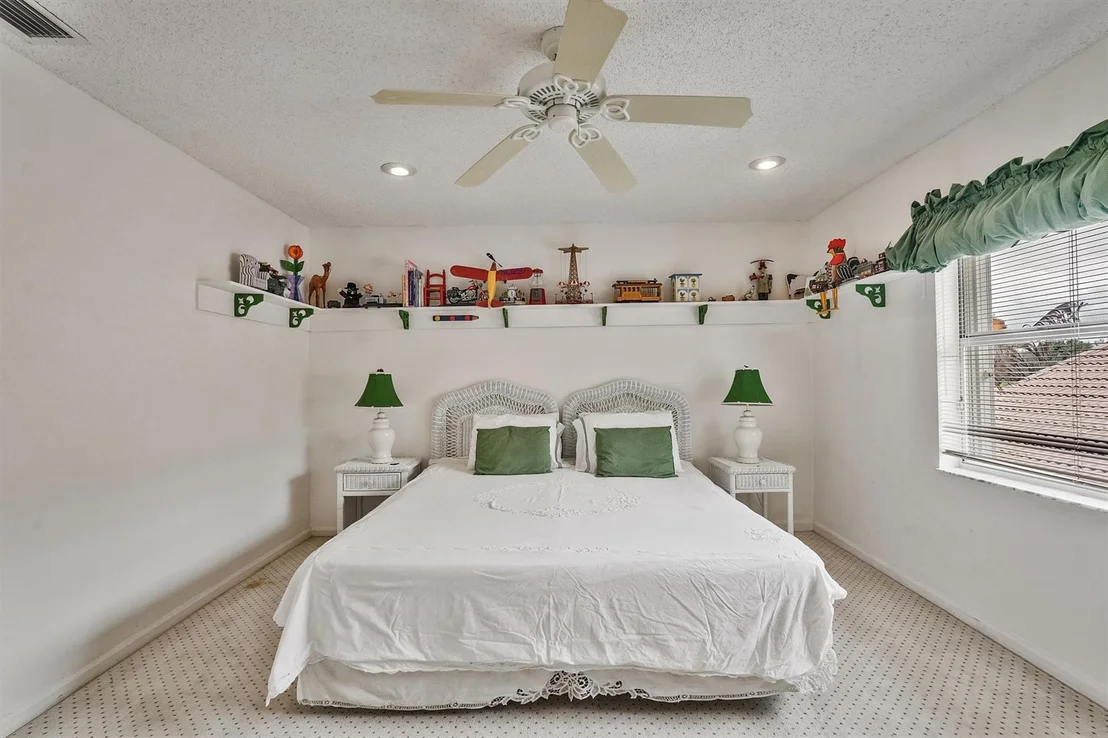 Photo of 7204 Via Palomar