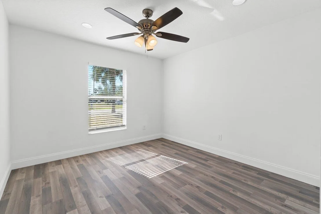Photo of 929 SE Forrest Park Drive