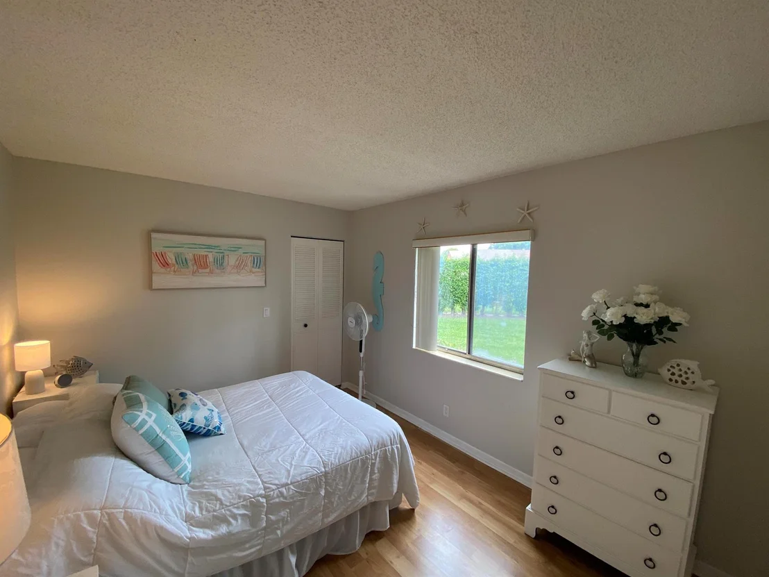 Photo of Unit D1 at 302 Pine Ridge Circle
