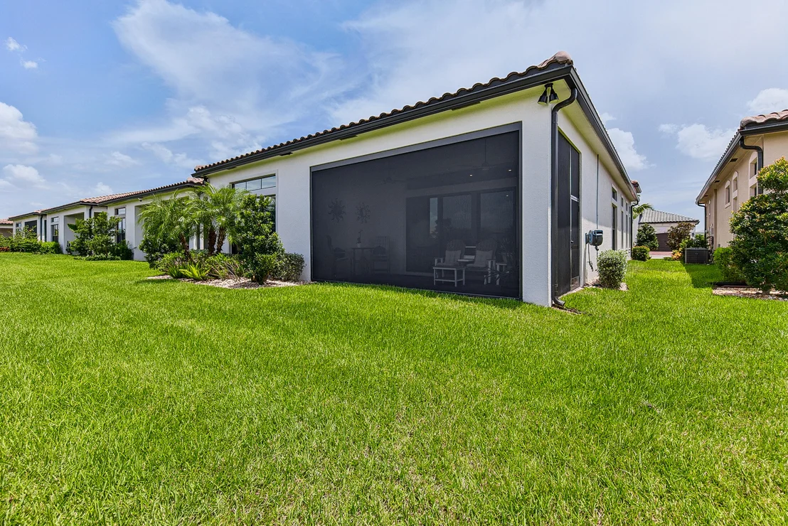 Photo of 8047 JUNIPER Drive