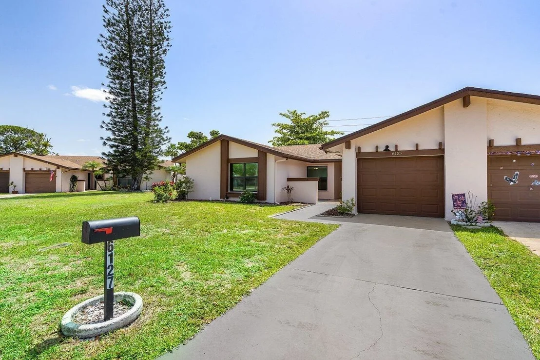 Photo of 6127 Elsinore Circle