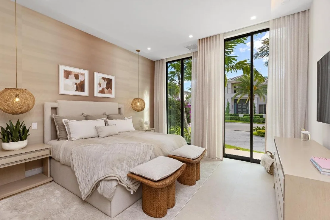Photo of 2498 Queen Palm Road