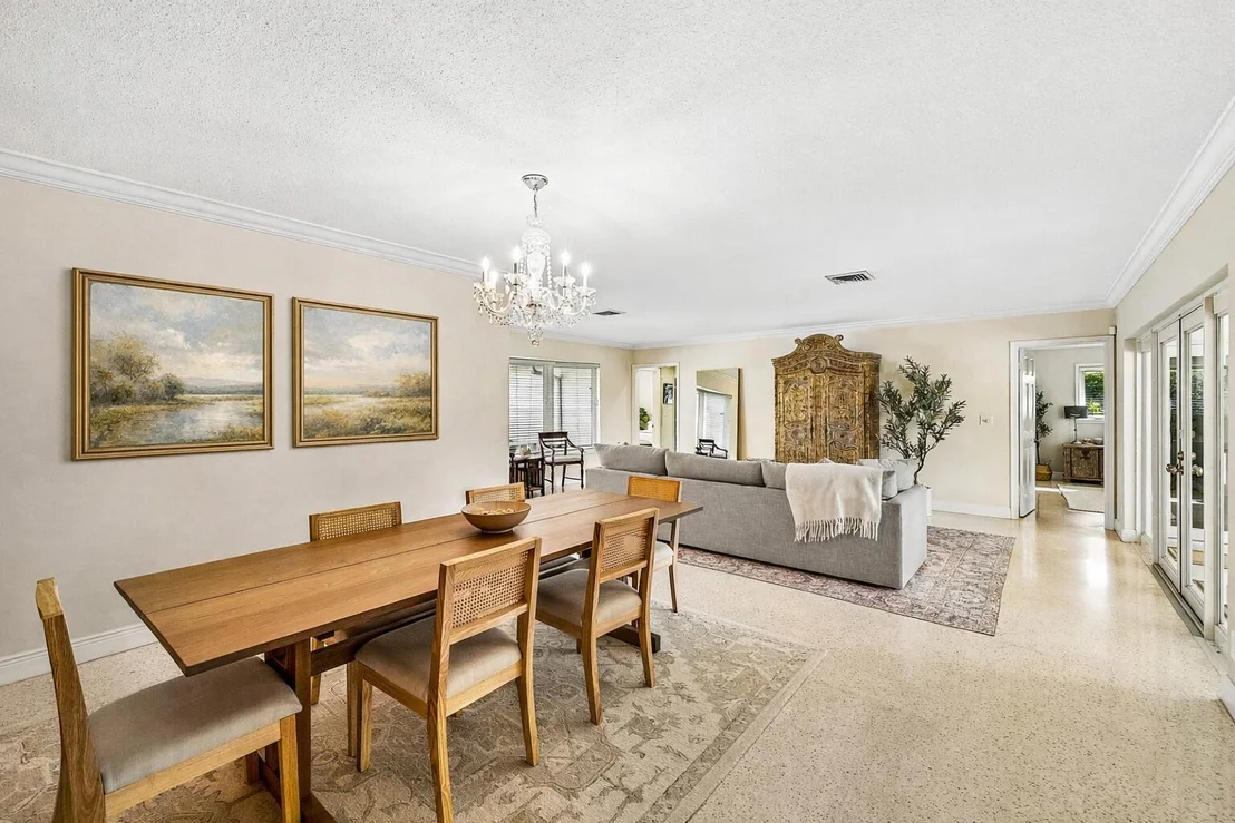 Photo of 670 Elm Tree Lane