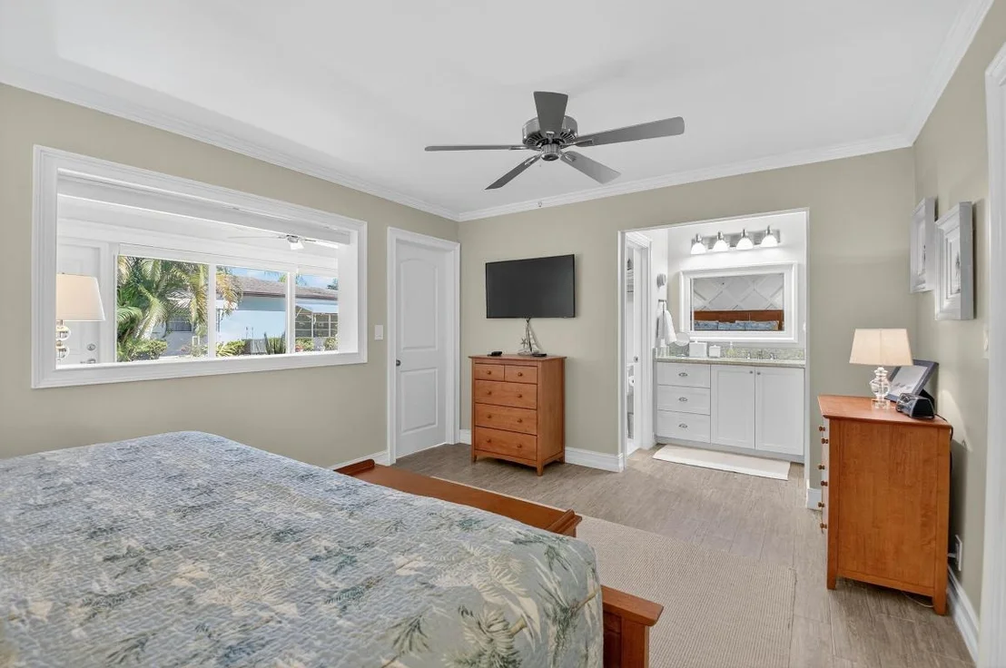 Photo of Unit C at 557 High Point Drive