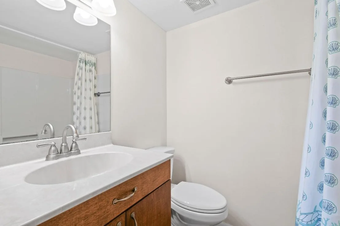 Photo of Unit B at 1001 Pinecrest Circle