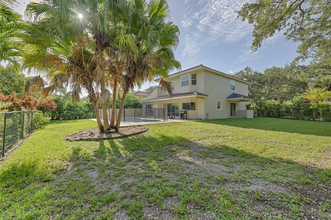 Photo of 10004 NW 57th Place