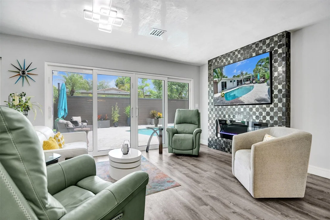 Photo of 131 SE 8th Street