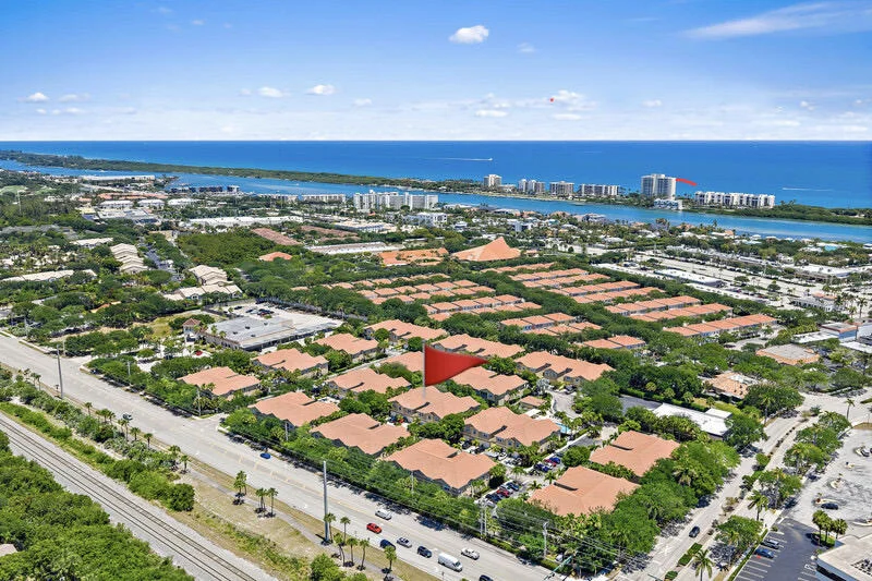 Photo of Unit UNITC at 114 Lighthouse Circle