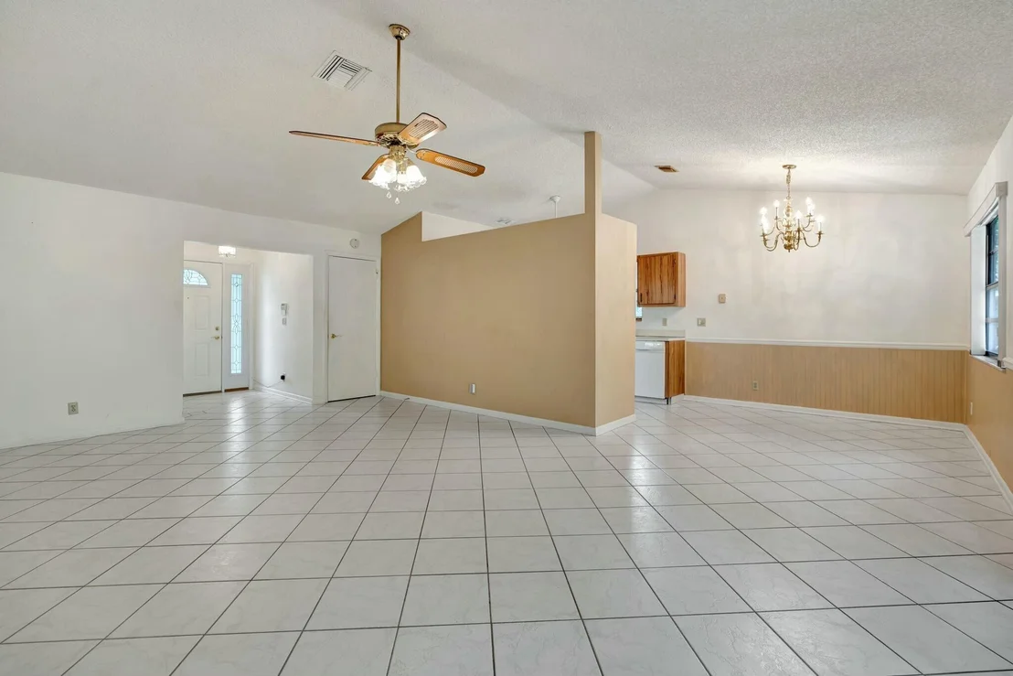 Photo of 126 Greentree Circle
