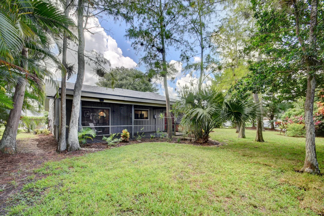 Photo of 822 Daffodil Drive