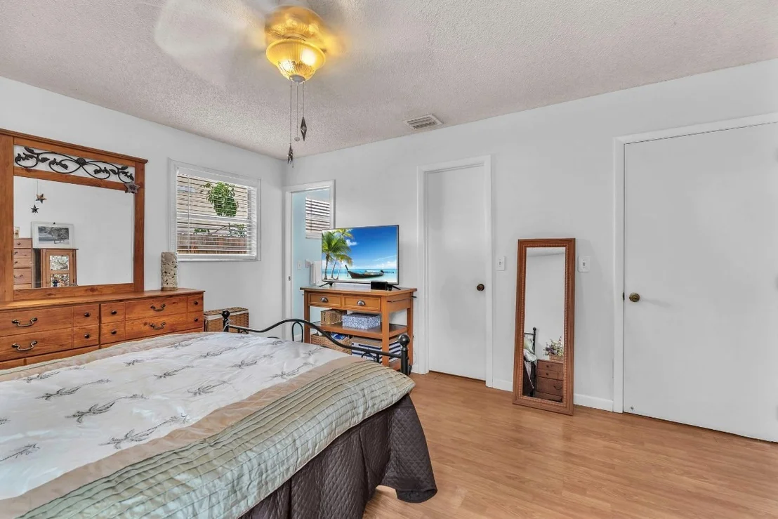 Photo of 5235 Edgewood Drive