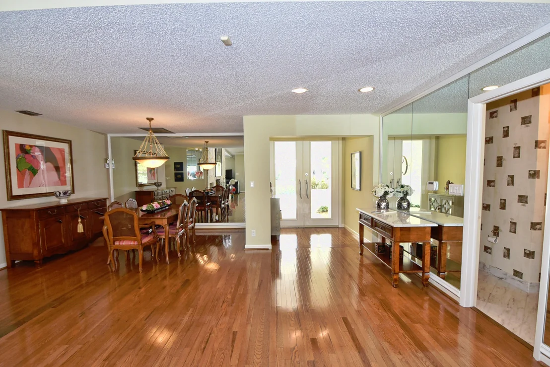 Photo of 4573 White Cedar Lane
