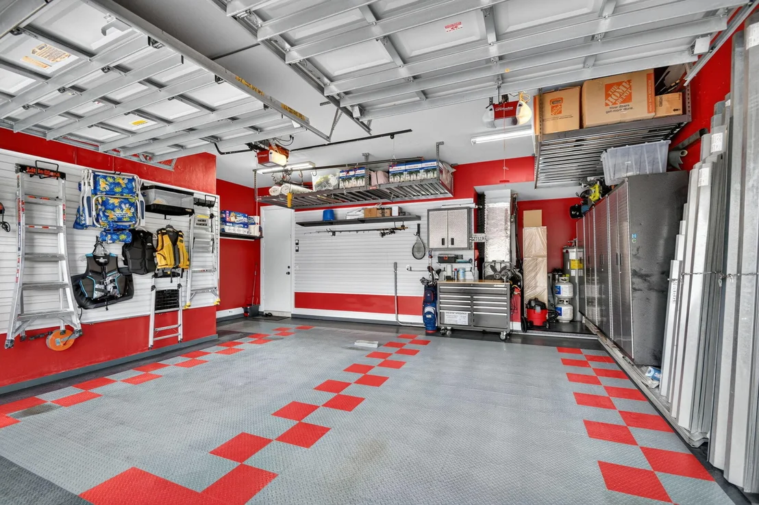 Photo of 718 Edgebrook Lane