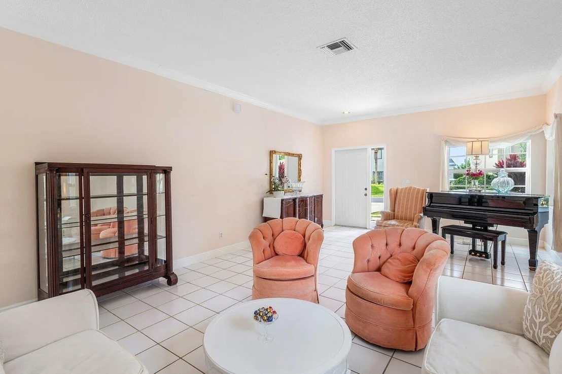 Photo of 6321 Lansdowne Circle