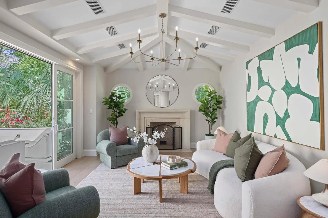 Photo of 433 Antigua Lane