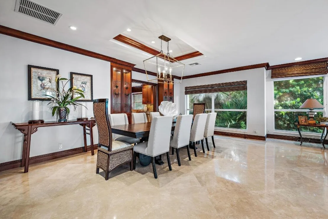 Photo of 613 S Beach Road