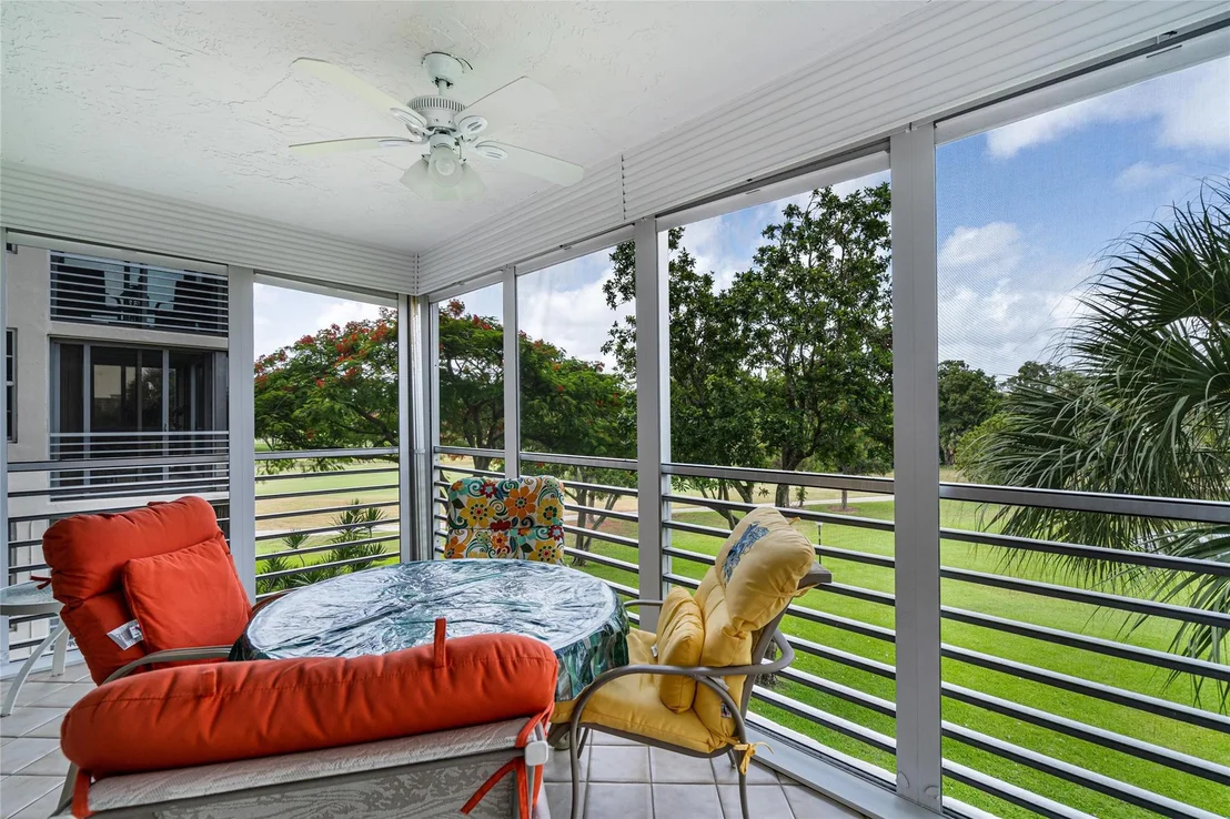 Photo of Unit 310 at 3507 Oaks Way