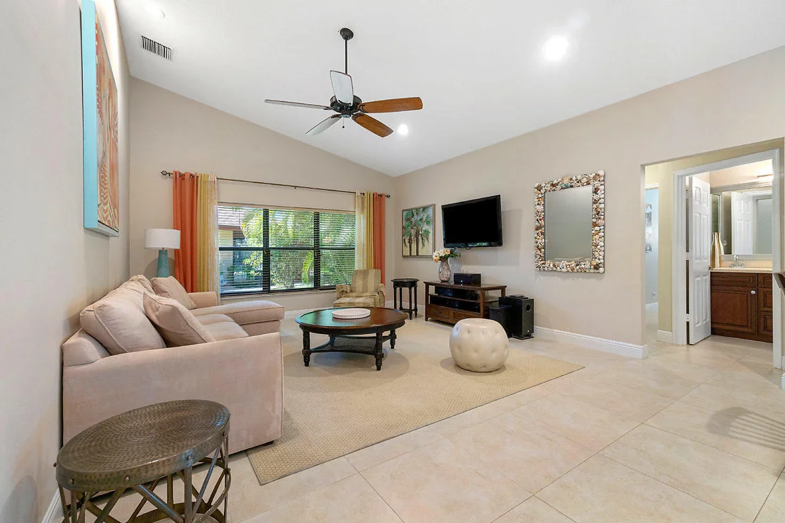 Photo of 772 Juniper Place