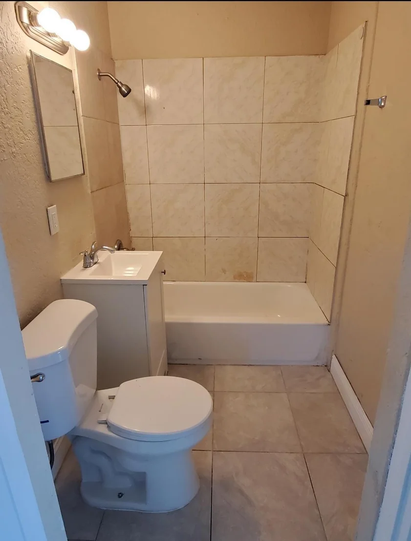 Photo of 6448 N Lawrence Road
