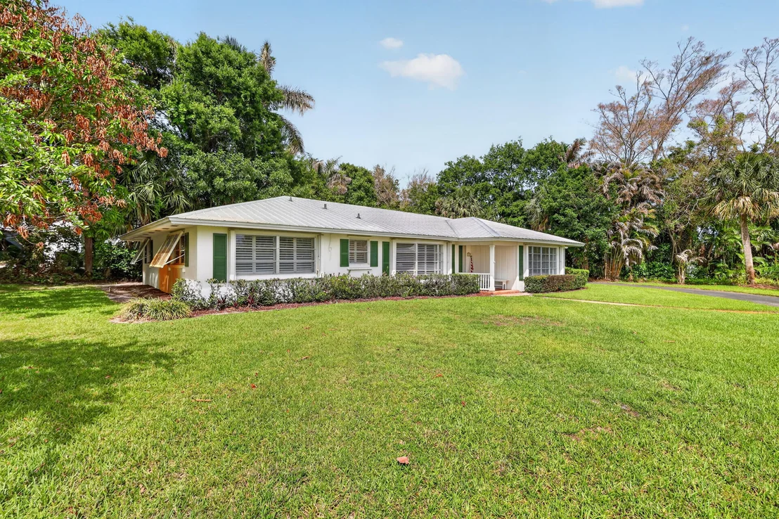 Photo of 1233 NW River Terrace