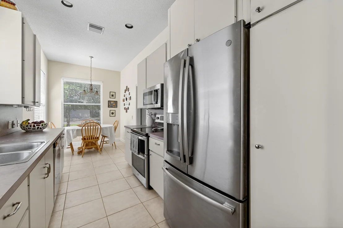 Photo of 162 E Hampton Way