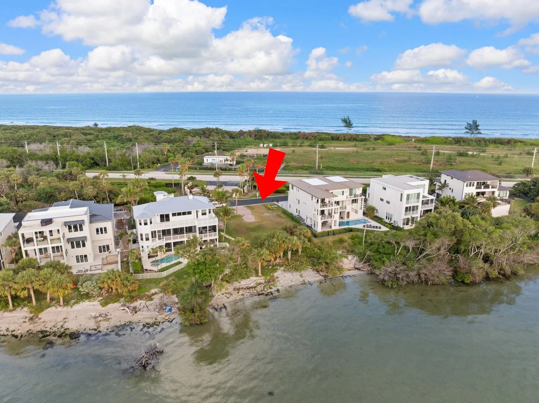 Photo of 7671 Pelican Pointe Drive