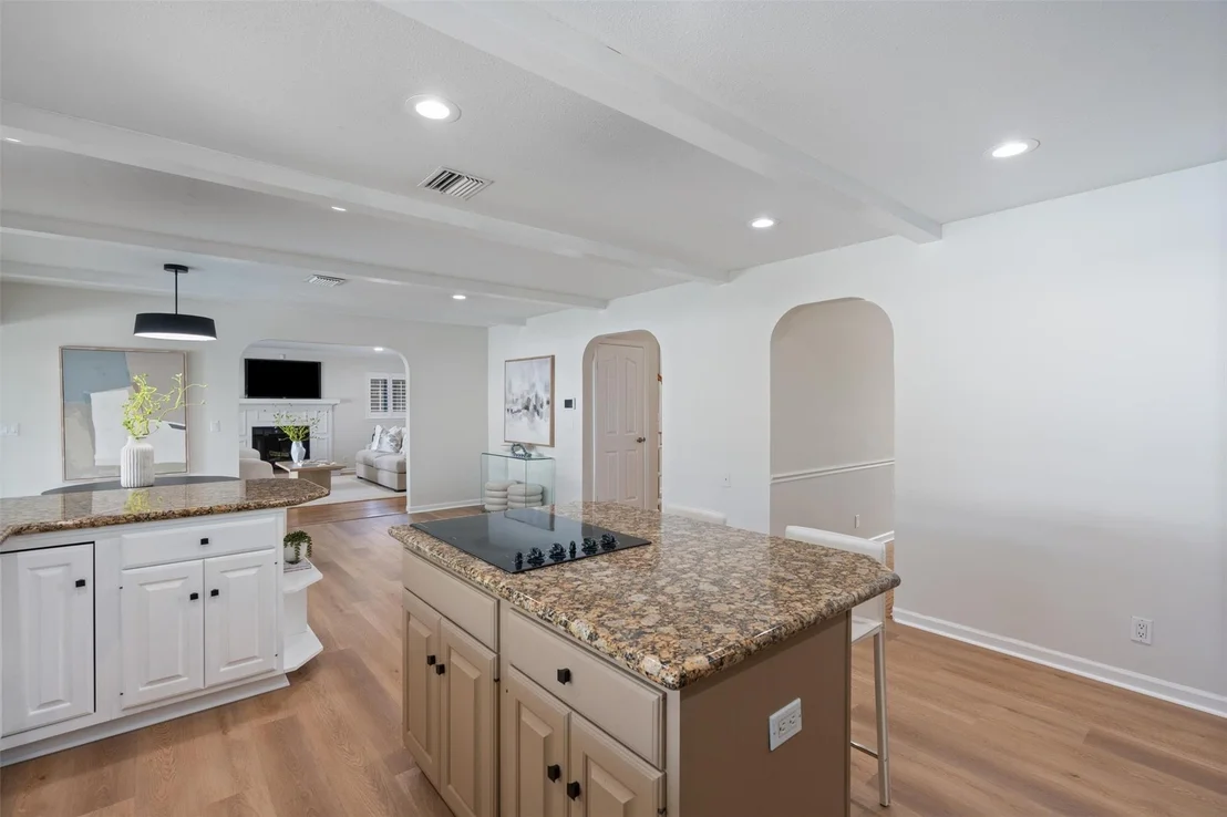 Photo of 2841 NE 47th Street