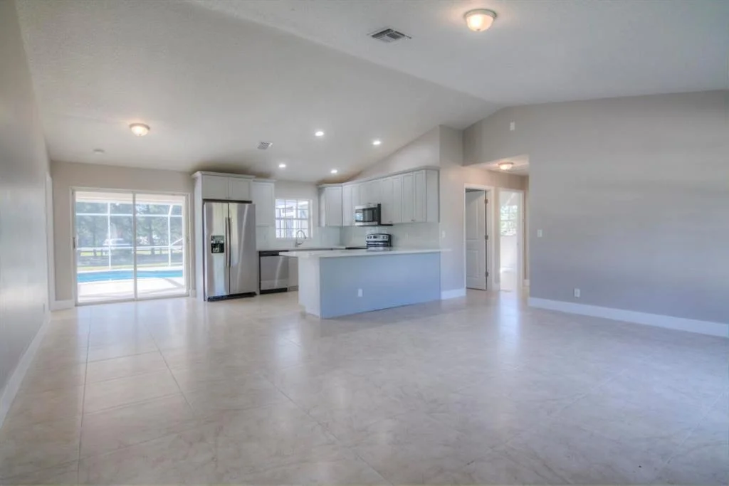 Photo of 17518 Tangerine Boulevard
