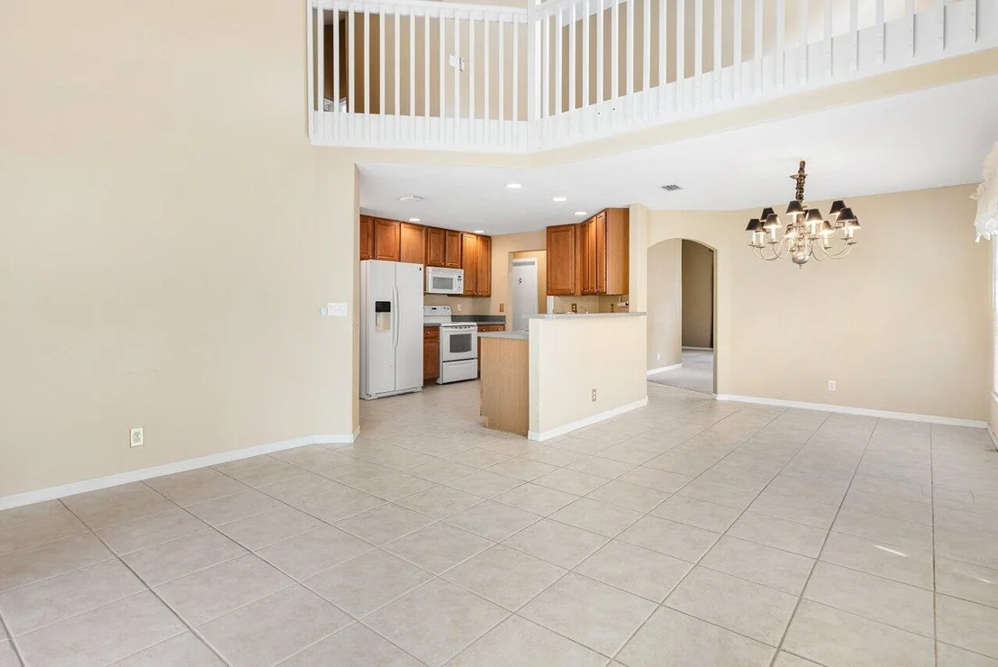 Photo of 542 Canoe Point