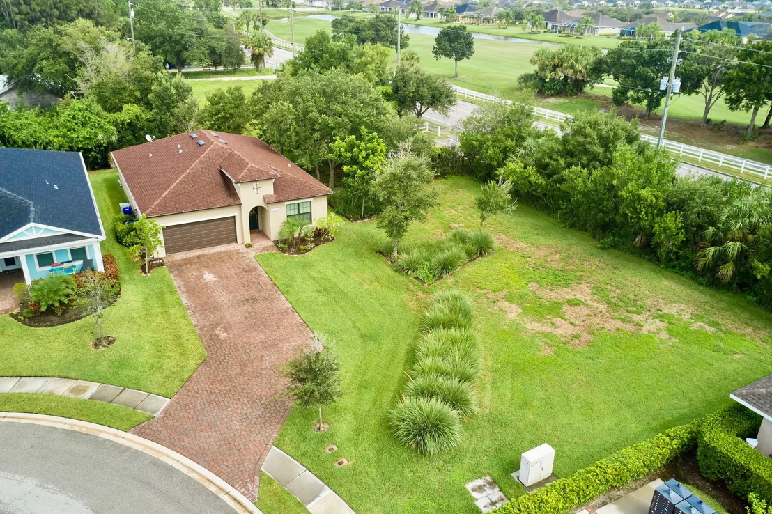 Photo of 1785 Willows Square