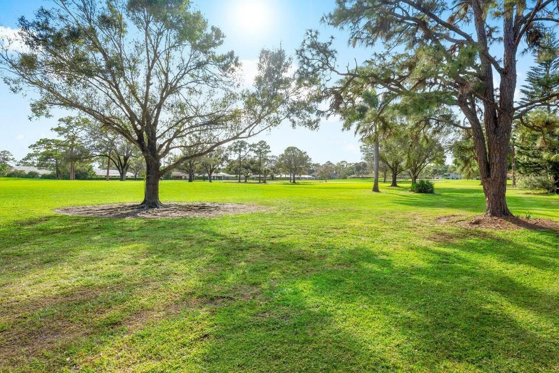 Photo of 650 Atlantis Estates Way