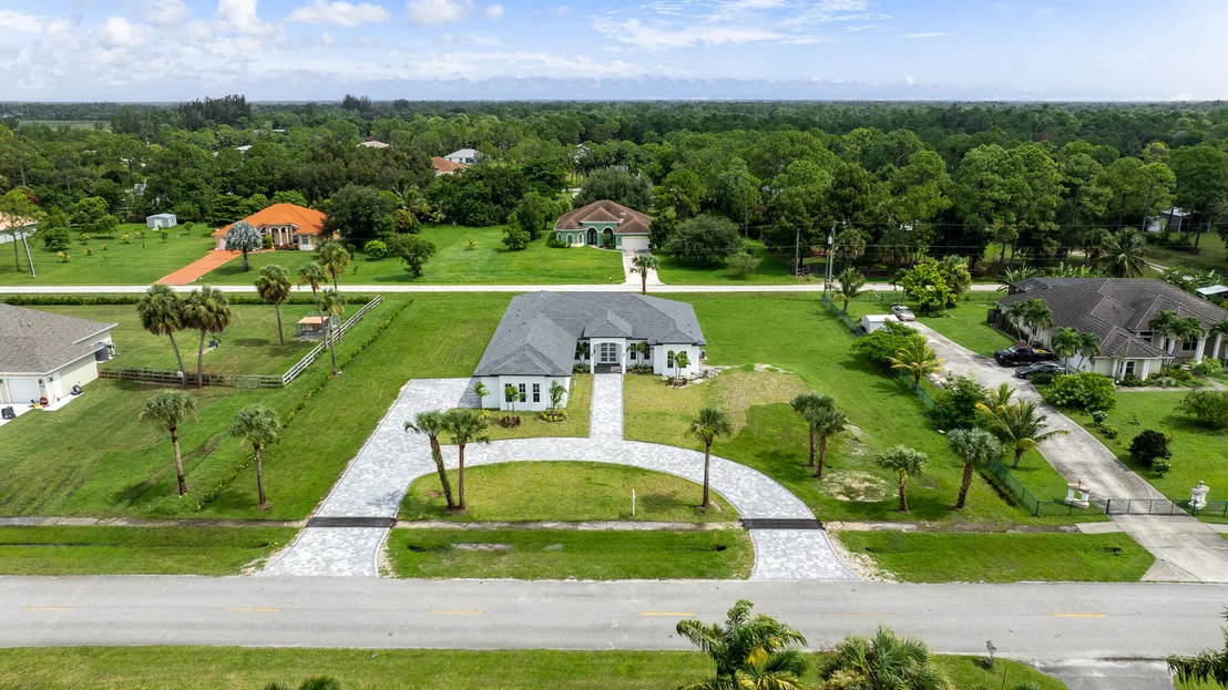 Photo of 17817 Temple Boulevard