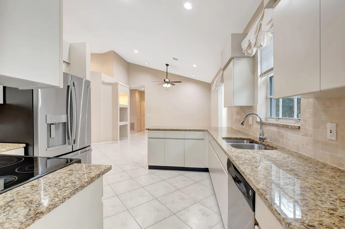 Photo of 11081 Springbrook Circle