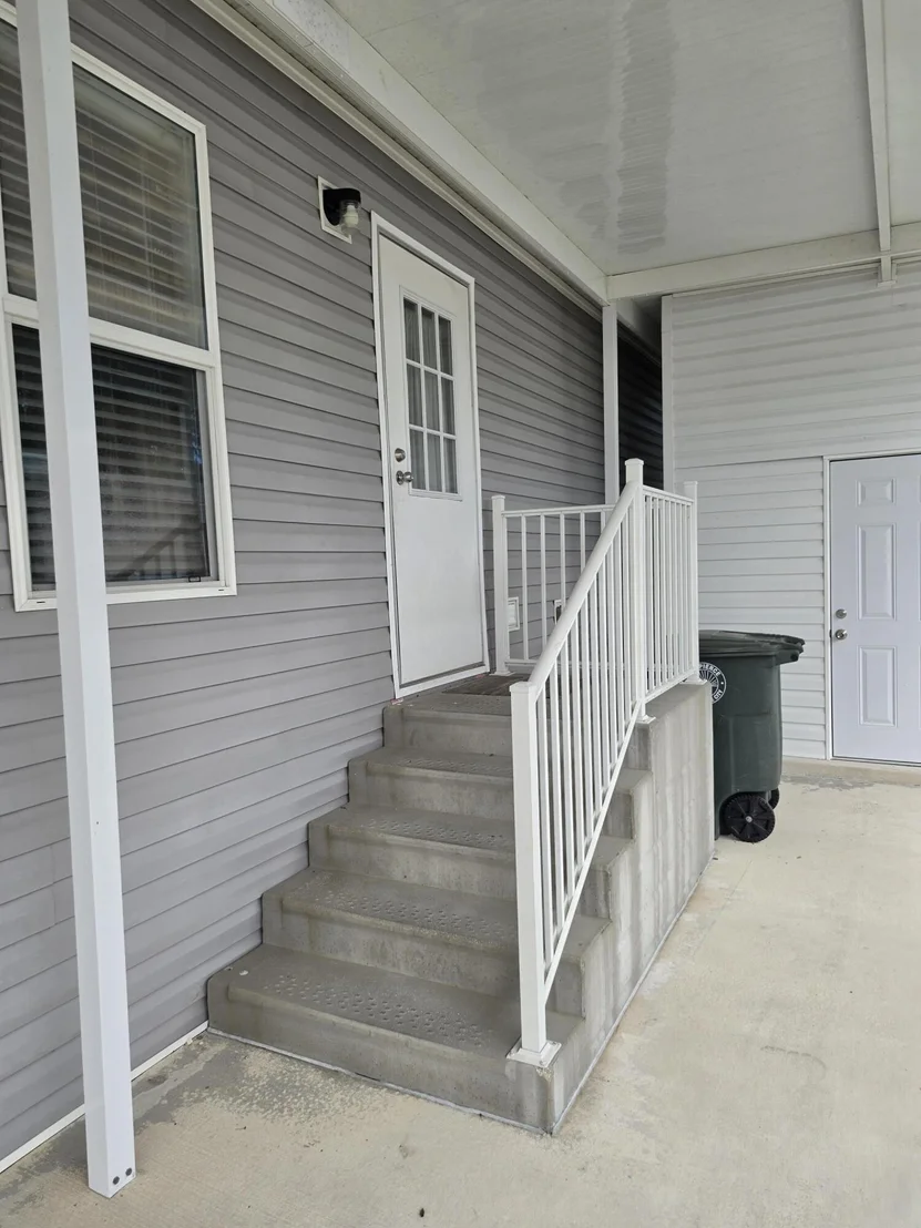 Photo of 121 Sandhill Boulevard