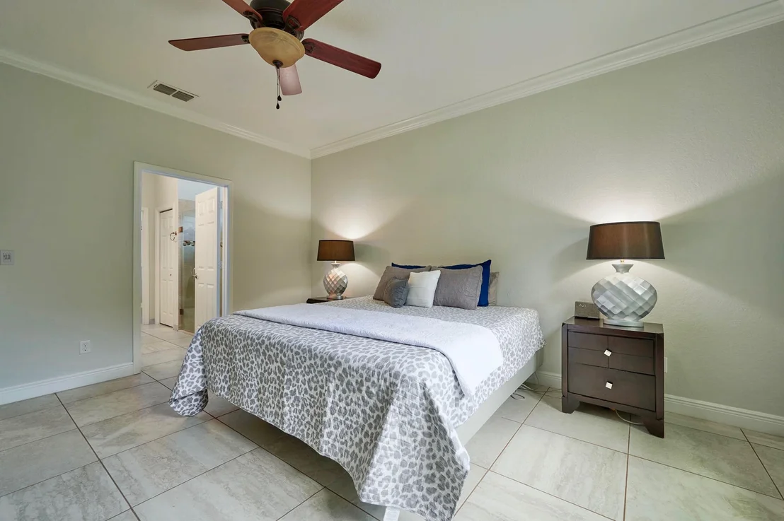 Photo of 1785 Willows Square