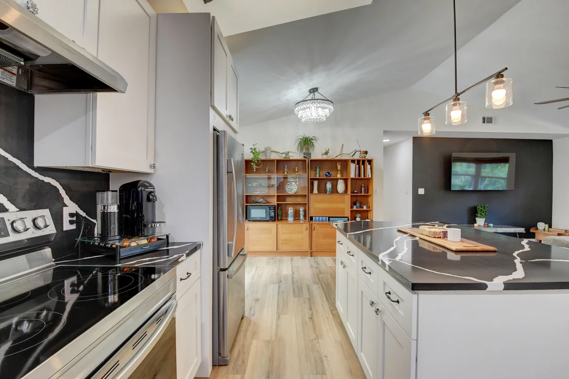 Photo of 4817 Lincoln Road