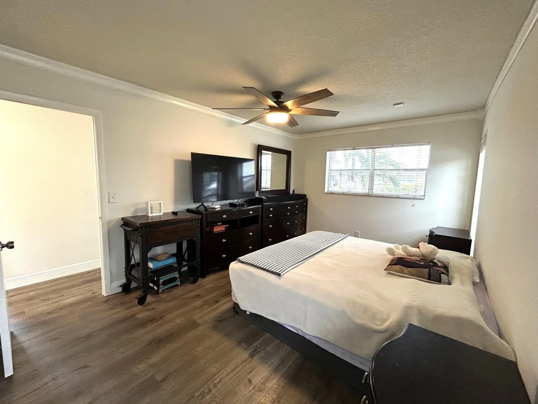 Photo of 7222 Pine Manor Drive
