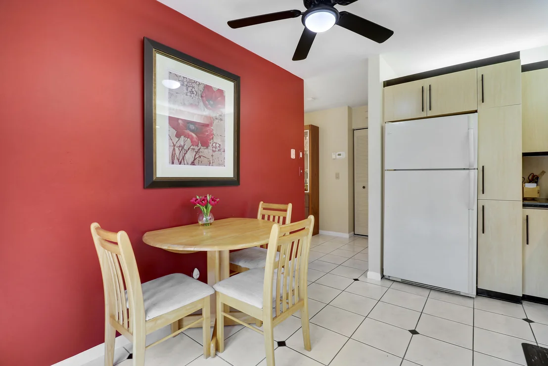 Photo of 5481 Mirror Lakes Boulevard