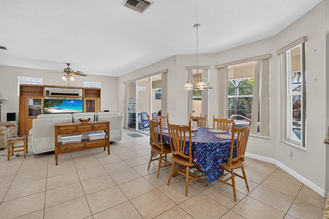 Photo of 7541 DOWNWINDS Lane