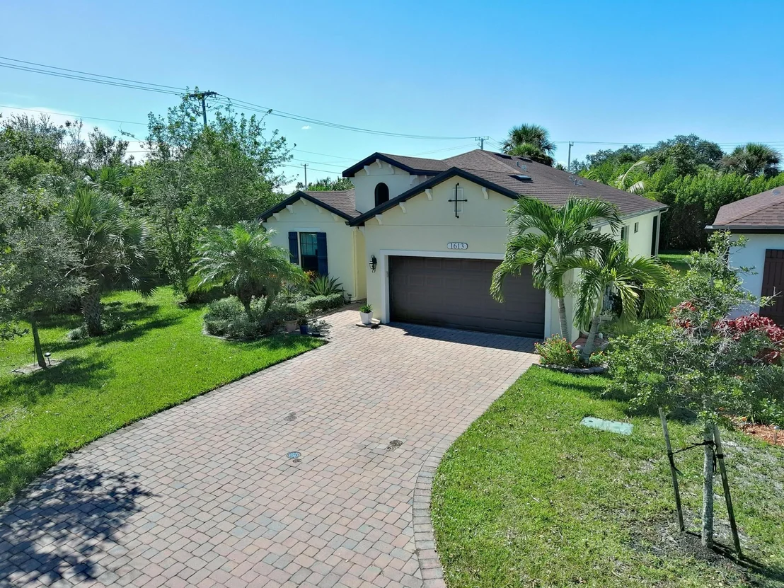 Photo of 1613 Willows Square