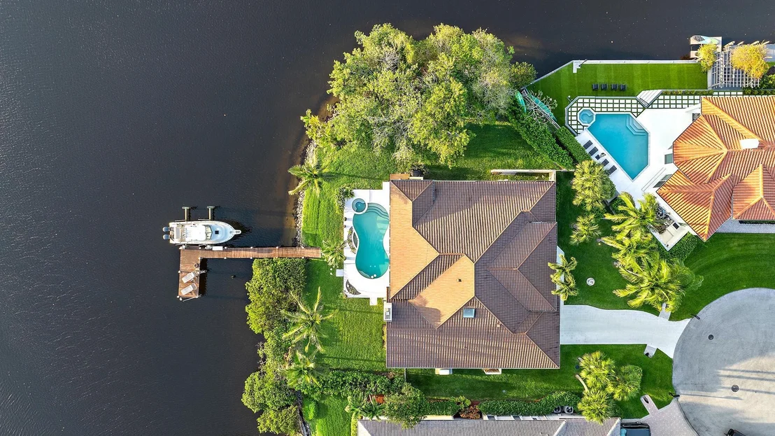 Photo of 8575 SE Water Oak Place